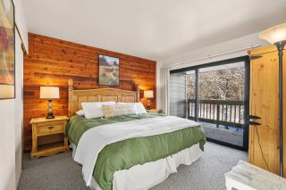 Canyons Creekside Getaway near Cabriolet Lift - 8