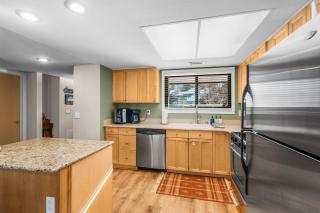 Canyons Creekside Getaway near Cabriolet Lift - 7