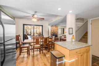 Canyons Creekside Getaway near Cabriolet Lift - 6