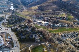 Canyons Creekside Getaway near Cabriolet Lift - 1