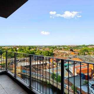 Stylish 1 Bed Apartment - Central Birmingham - Balcony - Smart TV - Fast Wi-Fi 606D - 5