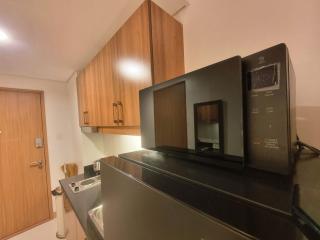 Luxe Hotel-Style Suite Stay at Ayala Ave - 5