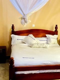 Nilevic Guest House Entebbe - 7