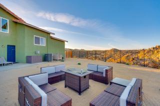 The Maharaja Retreat with Hot Tub and EV Charger! - 1