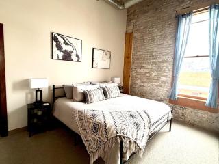 The Bellevue in Canal Park - 2