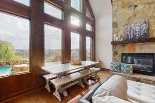 Spicewood Sunset Lake Villa - 4