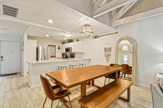 Queens Grant 578 - 4