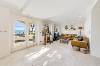 THE LODGE 7 bedrooms Waterfront Villa by GuestLee - 3