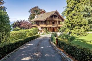 THE LODGE 7 bedrooms Waterfront Villa by GuestLee - 0