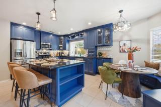 Resort Style Backyard Arcade Games Hot Tub - San Antonio - 8