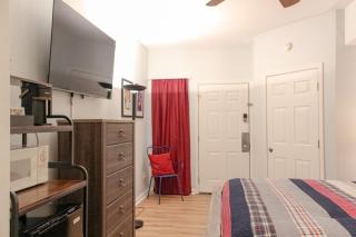 The Suite at 205 Royal Poste Rd - 8