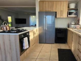 Silvertree Collective Ocean and Mountain View - 2