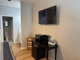 The Suite at 125 Royal Postes Rd - 7