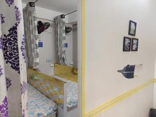 Little While global-Budget & backpacker friendly hostel-Near metro - 4