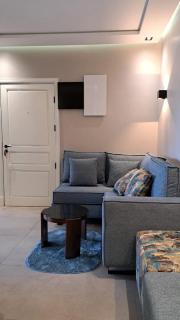 centralised air conditioned apartment in a respectable residence with private parking in sale - 9