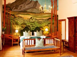 Far Far Away Guesthouse - 8