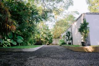 Ninety Four Plus Madiha - 7