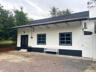 Humaira Homestay Segamat - 0