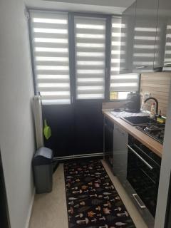 Craiova Getaway Apartment - Craiova - 5