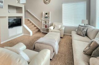 Littleton Home with Deck - 24 Mi to Denver! - 6