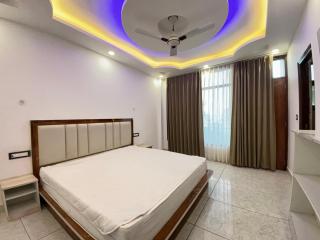 Pine Valley Serenity Hotel - 6