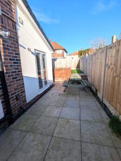 3 bedroom, 3 en-suite modern home - 9