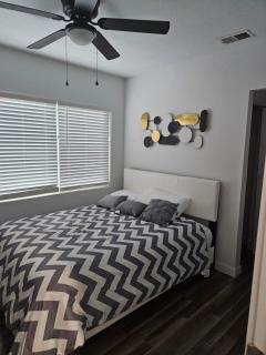 Cozy hidden gem in the desert - 1