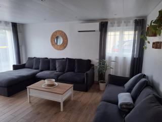 Beautiful apartment with pool Générac - 2