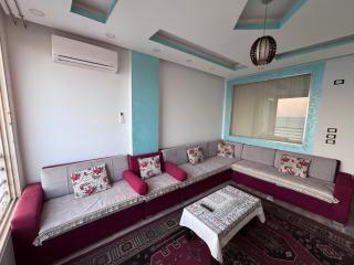 صف اول على البحر مباشر منطقة القيادات شقة رقم 3 - 5