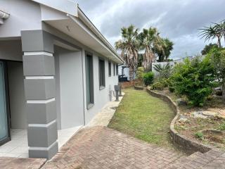 House at Beacon Bay - 7