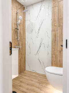 Skyline Serenity Modern Apartment with Terrace by Flat Manаger - Plovdiv - 3