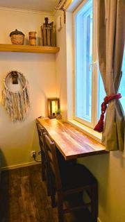 Riverfront Aurora Chalet - 1