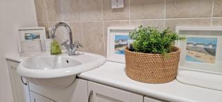 Idyllic Abode in Picturesque Clifton Village - 9