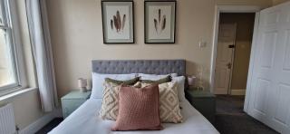 Idyllic Abode in Picturesque Clifton Village - 5