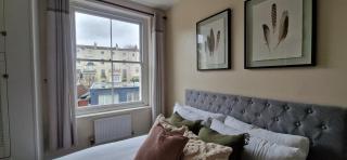 Idyllic Abode in Picturesque Clifton Village - 1