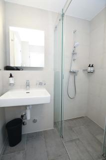 New City Center Apt with Private Entry & Parking - 7