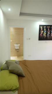 The Grey Palm in Osu - 1