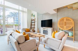 Mamsha Saadiyat - Private Beach - Huge 1 BDR Duplex - Beachfront Luxury - 1 min walk to Mamsha Boulevard, Beach, Restaurants - 5 min to Louvre and Zayed Museum - 4