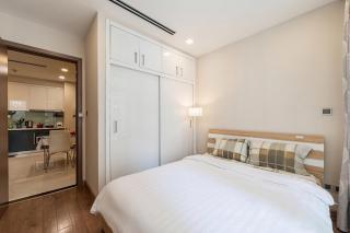 Home by the park and river - 3