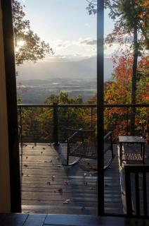 Cliff's View Mountain Retreat - 2