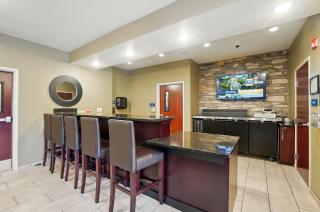 Cobblestone Hotel & Suites - Eaton - 5