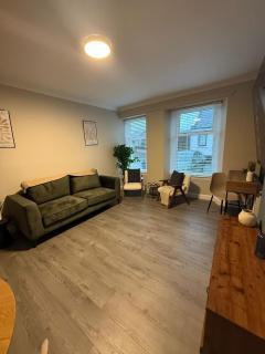 Vacant Nests Ivy Cottage 3BR Wi-Fi - 5