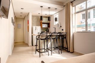 APTO 305 · Frente a praia Embaré| Vaga + Ar Cond+ Lava e Seca - 3