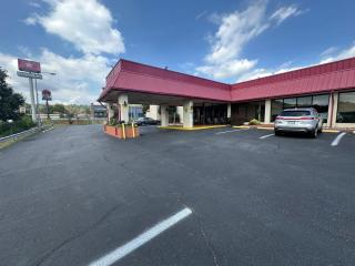 Hotel Red Rose by Townhouse Covington I-64 - 0