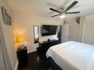 Tranquil 1950 Vintage Cottage Near DC - 5