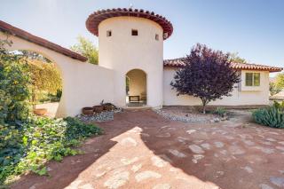 3 Mi to Dtwn Pahrump Romantic Desert Oasis - 8