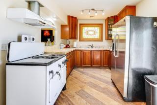 3 Mi to Dtwn Pahrump Romantic Desert Oasis - 4