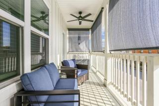 1370 W Government St - 7