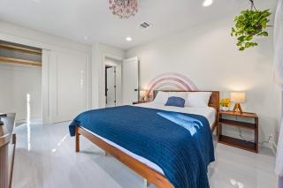 Newly Renovated Austin Escape - 9