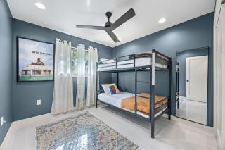 Newly Renovated Austin Escape - 6